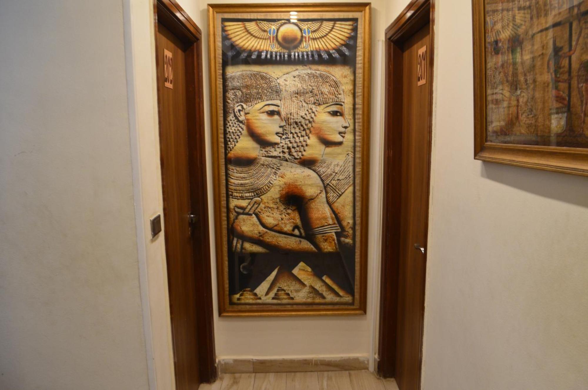 Queen Cleopatra Pyramids View Kafrat al Jabal Ngoại thất bức ảnh